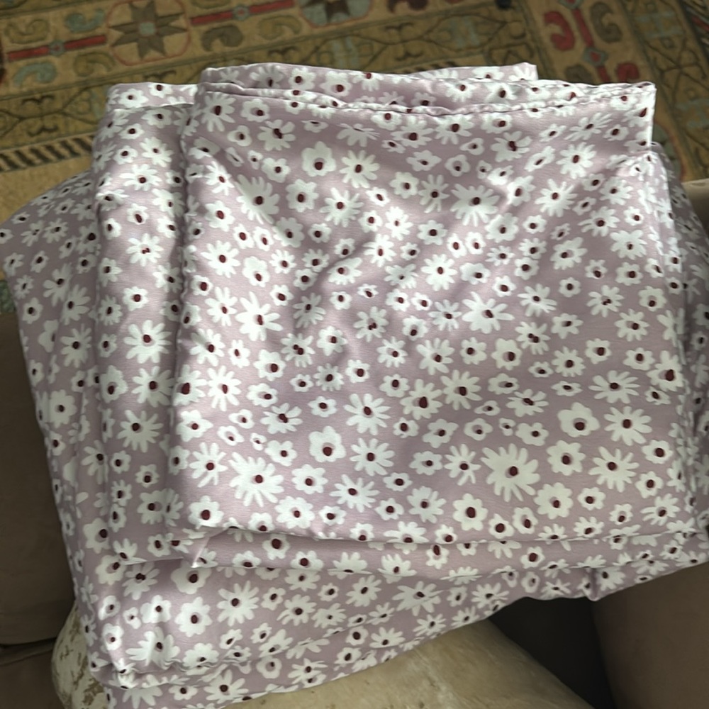 Room Essentials Lavender Daisy Sheet Set - Picture 2 of 2
